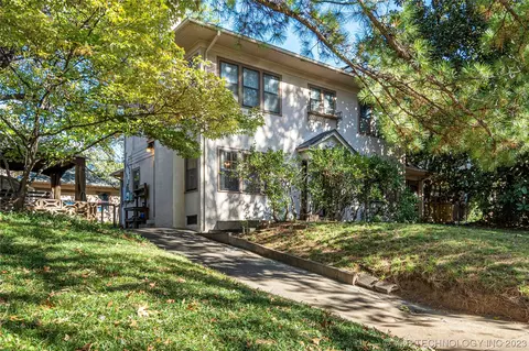 2129 S Terwilleger Blvd, Tulsa, OK 74114