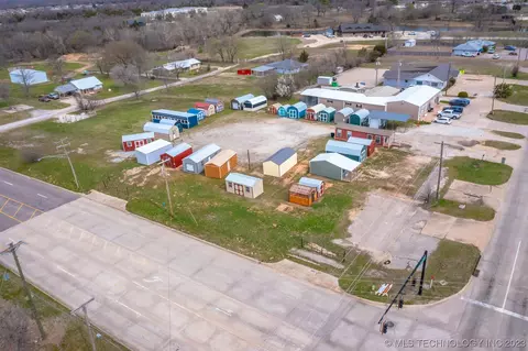 3000 E Arlington, Ada, OK 74820 photo 2