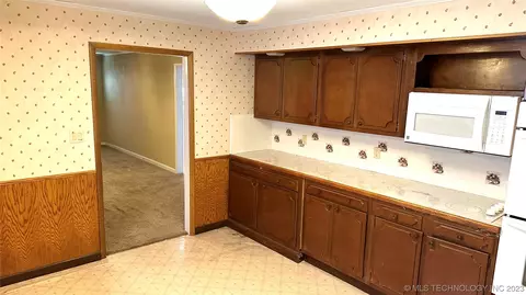 418 S 4th St, Morris, OK 74445 photo 19