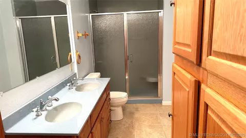 418 S 4th St, Morris, OK 74445 photo 23