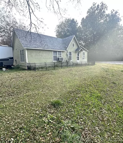 920 N Franklin St, Colbert, OK 74733 photo 2