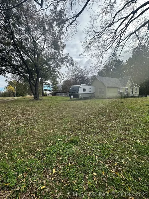 920 N Franklin St, Colbert, OK 74733 photo 12