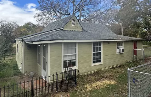 920 N Franklin St, Colbert, OK 74733 photo 5