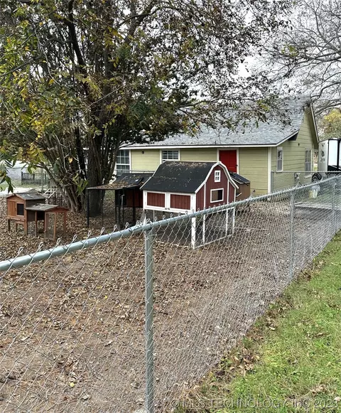 920 N Franklin St, Colbert, OK 74733 photo 14