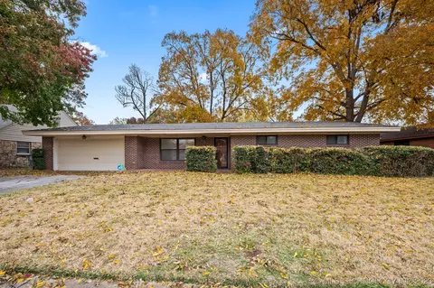 1735 E 60th St, Tulsa, OK 74105