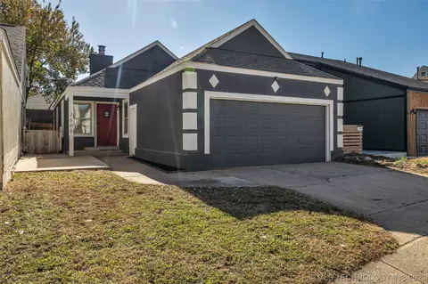 1608 E 66th St, Tulsa, OK 74136 photo 1