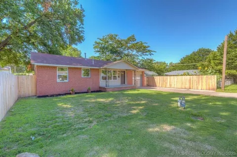 1416 E 53rd Pl, Tulsa, OK 74105