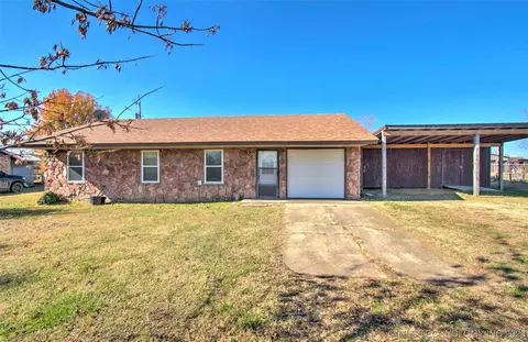 108183 N 3818 Rd, Okemah, OK 74859
