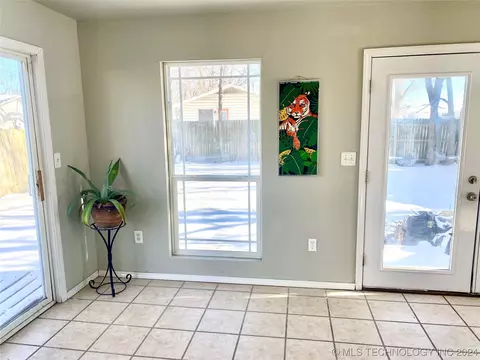 19 S Bailey St, Pryor, OK 74361 photo 9