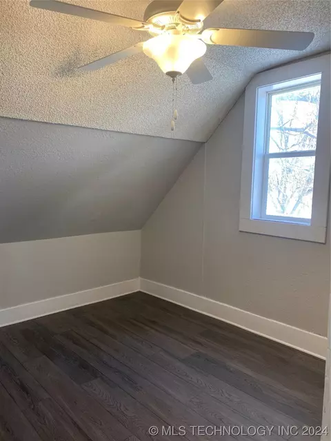 19 S Bailey St, Pryor, OK 74361 photo 10