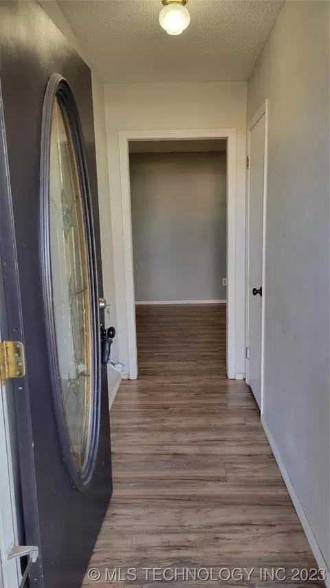 925 Howard, Ada, OK 74820 photo 3