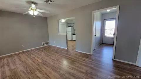 925 Howard, Ada, OK 74820 photo 5