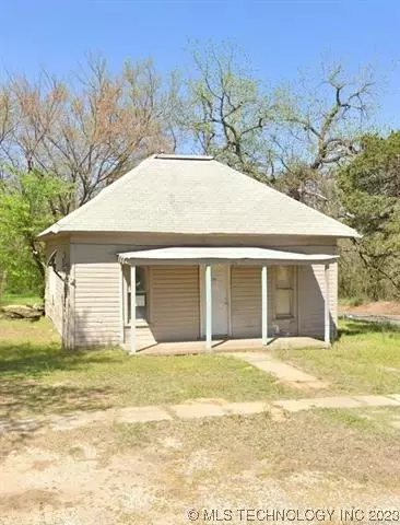 129 N 8th St, Mcloud, OK 74851 photo 1