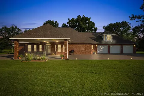 3054 W 520 Rd, Pryor, OK 74361