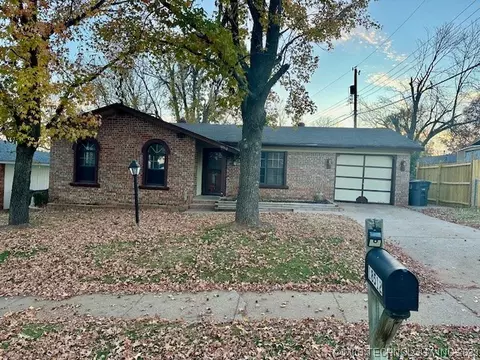 18512 E 2nd St, Tulsa, OK 74108 photo 1