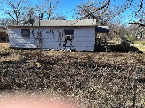 302 E Freeman Rd, Davis, OK 73030 photo 4