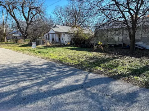 302 E Freeman Rd, Davis, OK 73030 photo 3