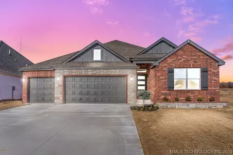 27905 E 107th St S, Coweta, OK 74429