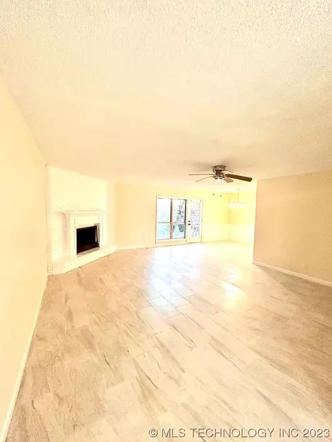 12406 E 34th St, Tulsa, OK 74146 photo 3