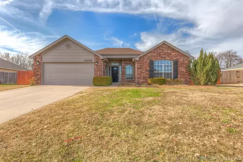 11226 S 274th East Ave, Coweta, OK 74429