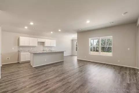 721 S Cherokee Ave, Haskell, OK 74436 photo 11