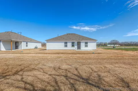 Exterior - 705 S Cherokee Ave, Haskell, OK 74436 photo 8 of 10
