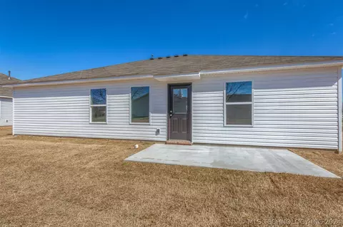 Exterior - 705 S Cherokee Ave, Haskell, OK 74436 photo 10 of 10
