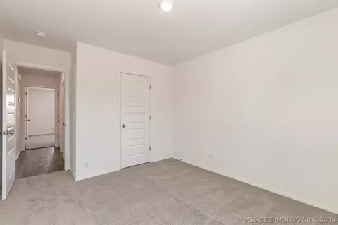Bedroom - 705 S Cherokee Ave, Haskell, OK 74436 photo 2 of 2