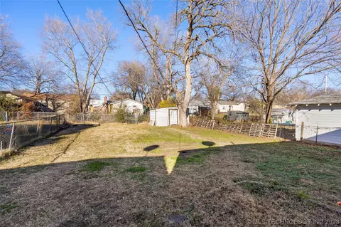 6933 E 5th Pl, Tulsa, OK 74112 photo 24