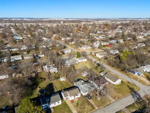 6933 E 5th Pl, Tulsa, OK 74112 photo 27
