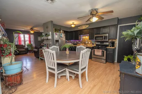 902 Knapp Ave, Warner, OK 74469 photo 25