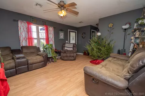 902 Knapp Ave, Warner, OK 74469 photo 30