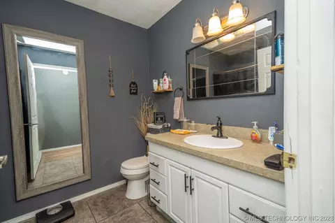 902 Knapp Ave, Warner, OK 74469 photo 21