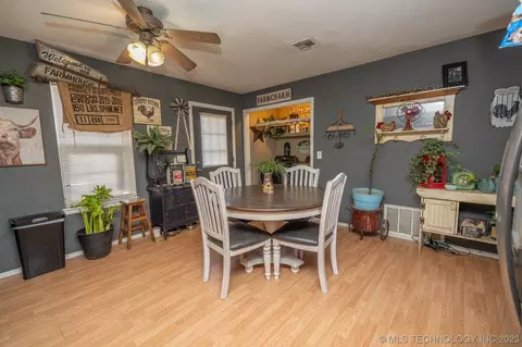 902 Knapp Ave, Warner, OK 74469 photo 28