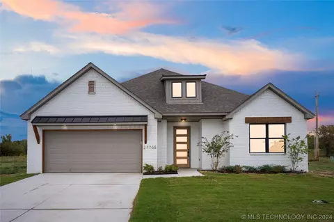 27705 E 107th St S, Coweta, OK 74429