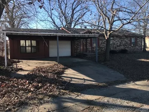 203 E Lexington, Allen, OK 74825