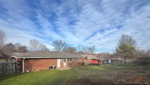 5366 E 27th Pl, Tulsa, OK 74114 photo 4