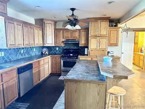 419363 E 1090 Rd, Checotah, OK 74426 photo 8