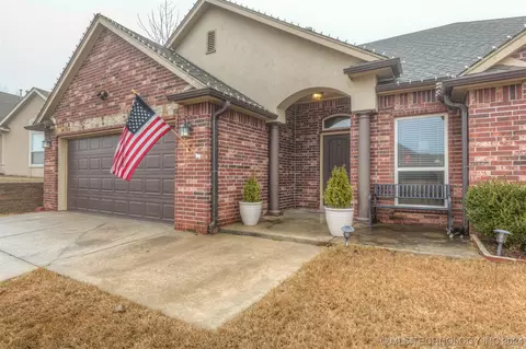 4 E 157th Pl S, Glenpool, OK 74033 photo 1