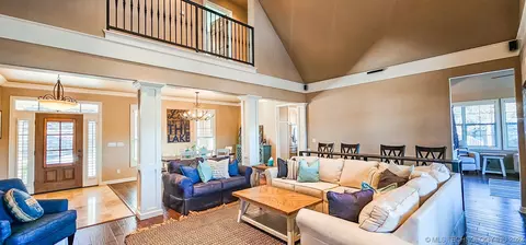 Living - 234 E Bk 705 Rd, Eufaula, OK 74432 photo 2 of 4