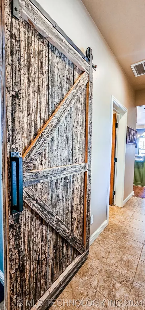 Entry Way - 234 E Bk 705 Rd, Eufaula, OK 74432 photo 1 of 1
