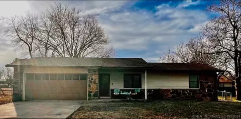 30026 E 143rd St, Coweta, OK 74429