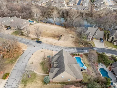 View/Area - 9152 E 103rd St, Tulsa, OK 74133 photo 1 of 2