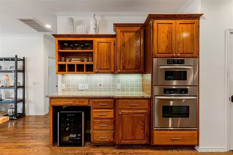 Kitchen - 9152 E 103rd St, Tulsa, OK 74133 photo 4 of 6