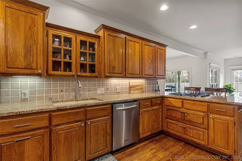 Kitchen - 9152 E 103rd St, Tulsa, OK 74133 photo 2 of 6