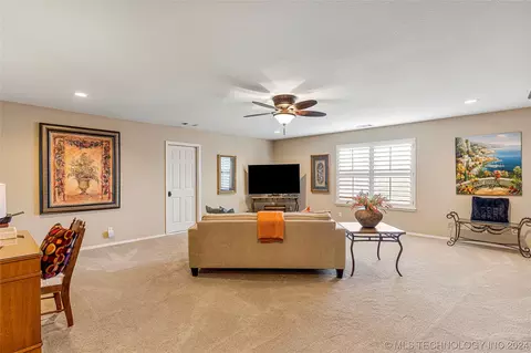 Living - 9152 E 103rd St, Tulsa, OK 74133 photo 7 of 7