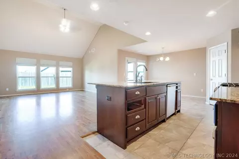 13402 E 43rd St, Tulsa, OK 74134 photo 9