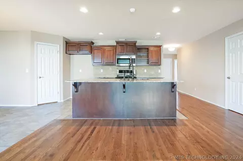 13402 E 43rd St, Tulsa, OK 74134 photo 5