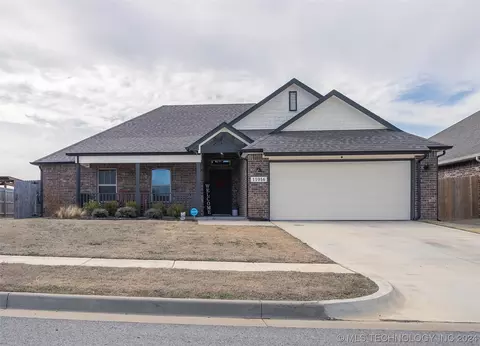 11016 S 275th East Ave, Coweta, OK 74429