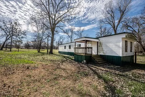 612 N 9th, Okemah, OK 74859